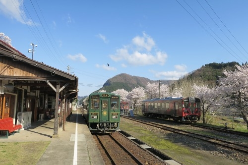 若桜を散歩｜若桜鉄道で行く因幡の城下町若桜と白壁の土蔵群を散歩