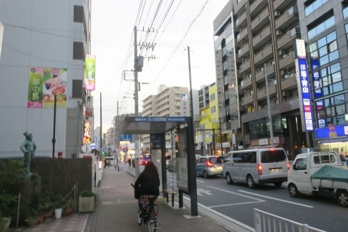 野毛坂を散歩（神奈川県横浜市）歴史ある野毛坂の夕暮れは街の雰囲気がある