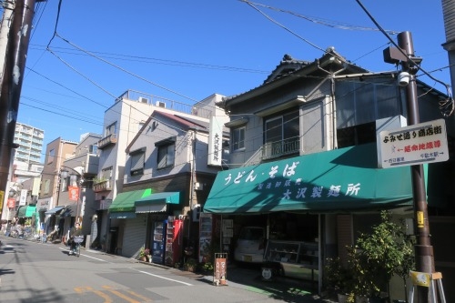 根津を散歩|谷中の商店街から根津神社でお参りして東京大学まで散歩