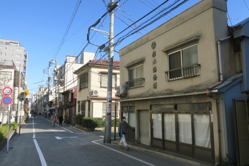 根津を散歩|谷中の商店街から根津神社でお参りして東京大学まで散歩