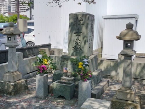 清水を散歩|駅前商店街から徳川信康墓と幕臣を丁重に葬った次郎長