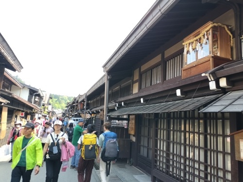 高山を散歩|金森長近の城下町高山の古い町並みを夕暮れに散歩はいい