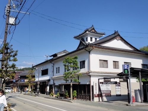 高山を散歩|金森長近の城下町高山の古い町並みを夕暮れに散歩はいい