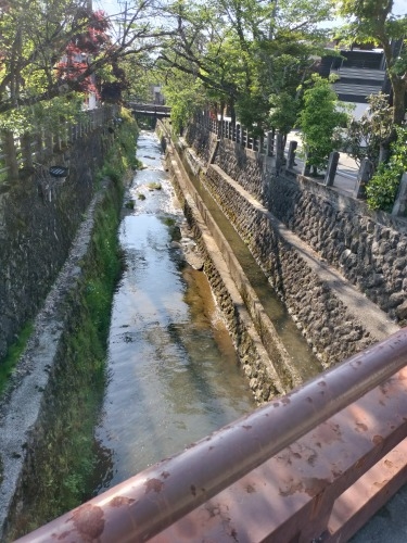 高山を散歩|金森長近の城下町高山の古い町並みを夕暮れに散歩はいい