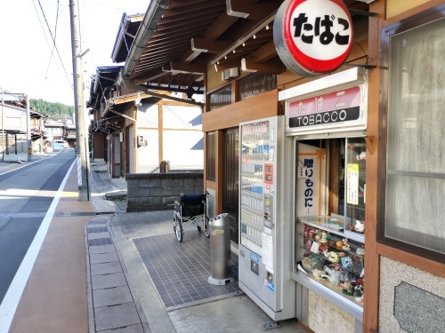 高山を散歩|金森長近の城下町高山の古い町並みを夕暮れに散歩はいい