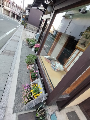 高山を散歩|金森長近の城下町高山の古い町並みを夕暮れに散歩はいい