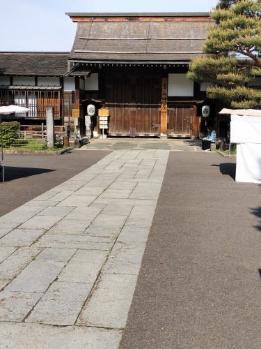 高山を散歩|朝市からの下三之町中組保存地区 越中街道保存地区散歩