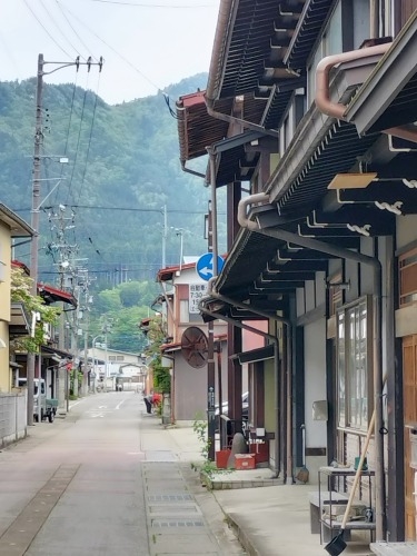 飛騨古川を散歩|映画「君の名は。」聖地巡礼と白壁土蔵街を散歩して