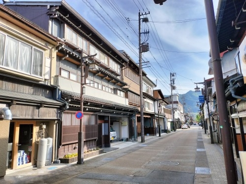 飛騨古川を散歩|映画「君の名は。」聖地巡礼と白壁土蔵街を散歩して