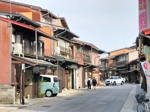 飛騨古川を散歩|映画「君の名は。」聖地巡礼と白壁土蔵街を散歩して