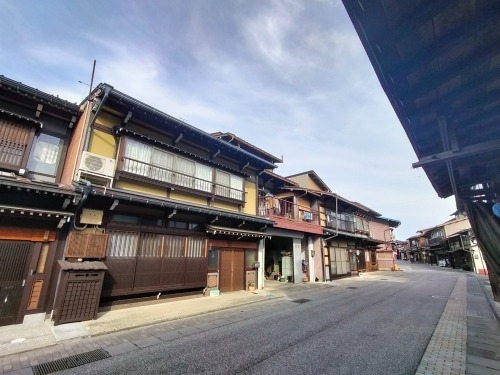 飛騨古川を散歩|映画「君の名は。」聖地巡礼と白壁土蔵街を散歩して