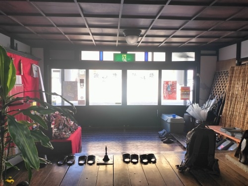勝浦を散歩|旅館「松の家」で地元魚を舟盛と勝浦朝市を散歩してみた