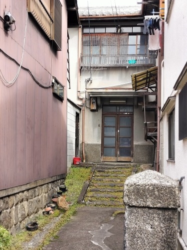 祇園を散歩|桜満開の京都で歴史の街祇園と裏路地ををぶらり散歩して
