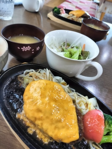 ��c�����U���b�ߐ{�^��̏o�g�n��c���Ɖ��B�X����c���h�Ղ��U����