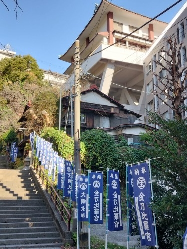 横浜駅西口を散歩|反町駅から線路跡を散歩しながら東神奈川駅へ散歩