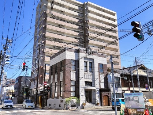 ��Â��U���b