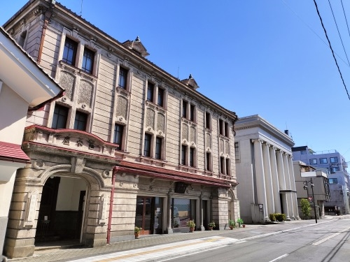 ��Â��U���b