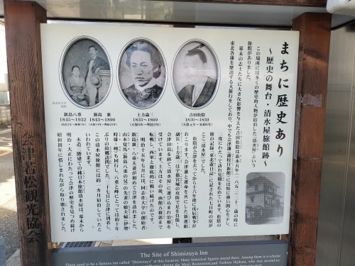 ��Â��U���b