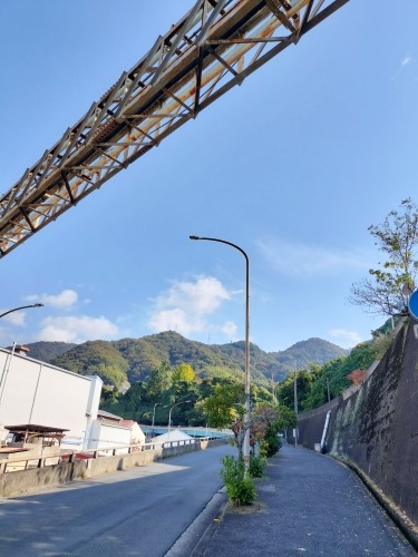 �����U���b�R�`�̌��̍`�ɕ����Ԑ�͂Ɛ����͂��݂Ȃ���U�����Ă݂�