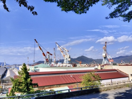 �����U���b�R�`�̌��̍`�ɕ����Ԑ�͂Ɛ����͂��݂Ȃ���U�����Ă݂�