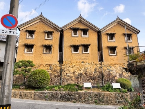 �����U���b�f��@�w���̐��E�̕Ћ��Ɂx�ɂłĂ�����̊X���݂��U����