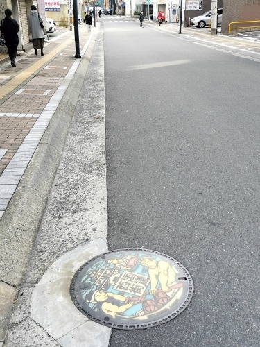 ���ˋ������U��|�����X���̖ڈ�͐����X���}���z�[�����ˋ���n�邼