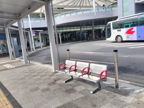 ���ˋ������U��|�����X���̖ڈ�͐����X���}���z�[�����ˋ���n�邼