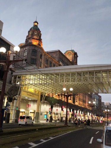 天文館を散歩|老舗山形屋と夕暮れに染まる桜島をみて黒豚とんかつ