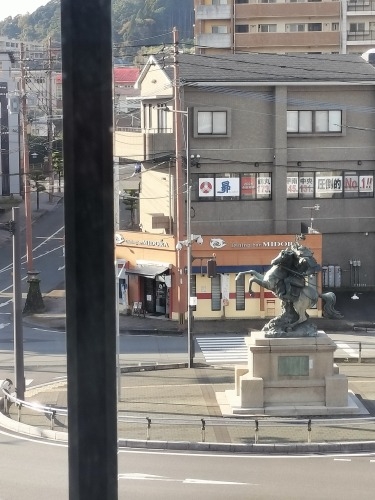 �ɏW�@���U���b���Ë`�O�̏鉺���ƗL�n�V���̕�ɂ��Q������Ă݂�