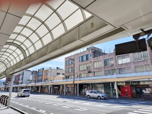 ��������U���b