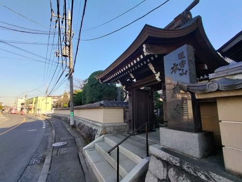 鴨居を散歩|