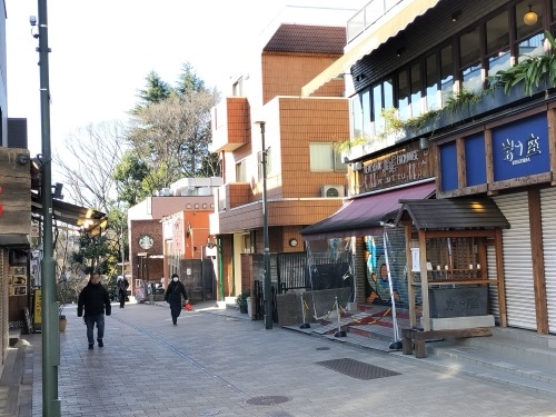 吉祥寺を散歩|老舗映画館吉祥寺プラザと吉祥寺駅南側のパープル通り